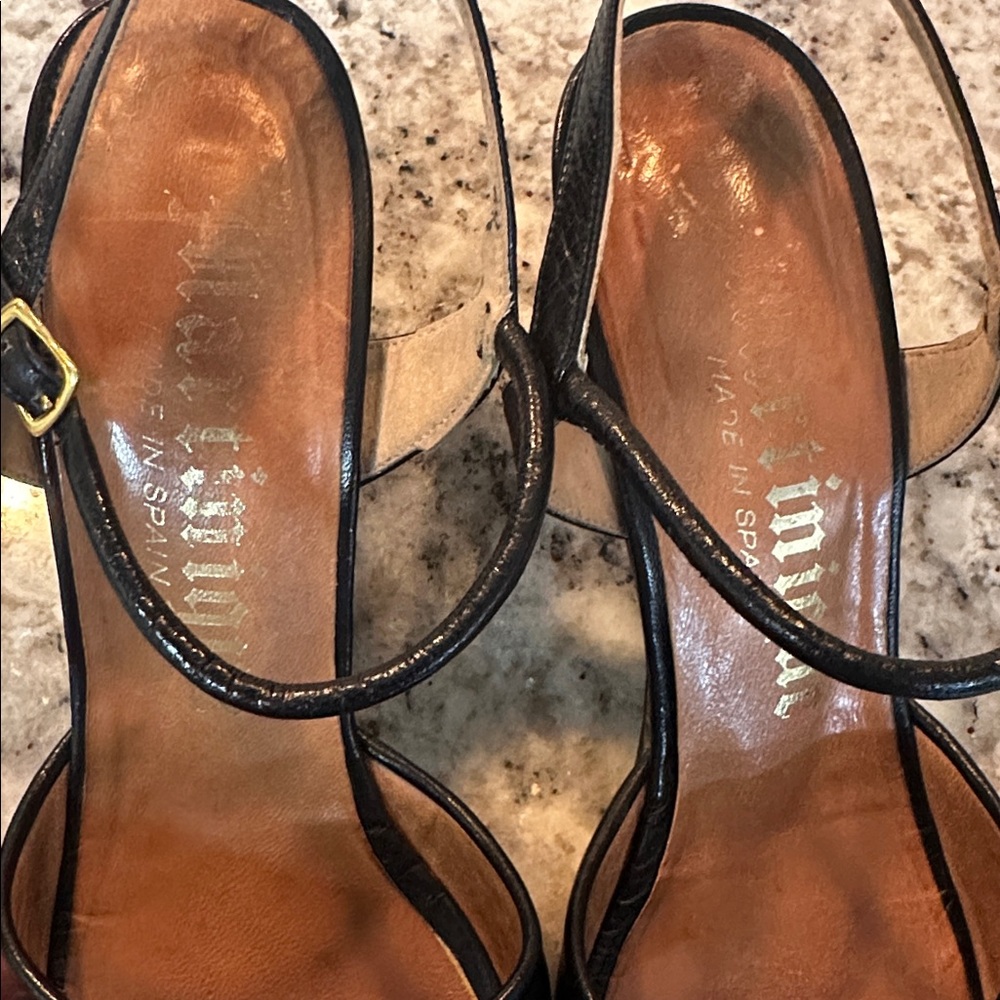 Martinique Black and Tan Wedge Sandals - Picture 4 of 13